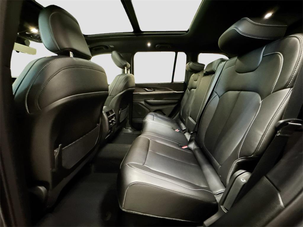 new 2025 Jeep Grand Cherokee car, priced at $47,283