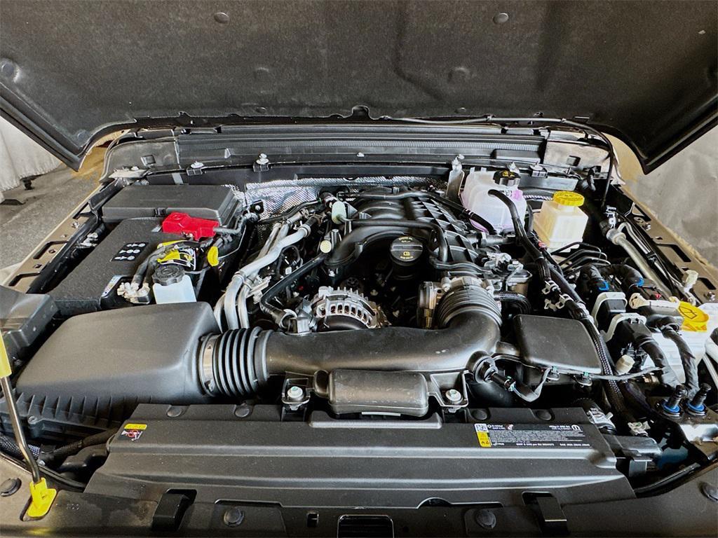 new 2025 Jeep Gladiator car, priced at $47,900