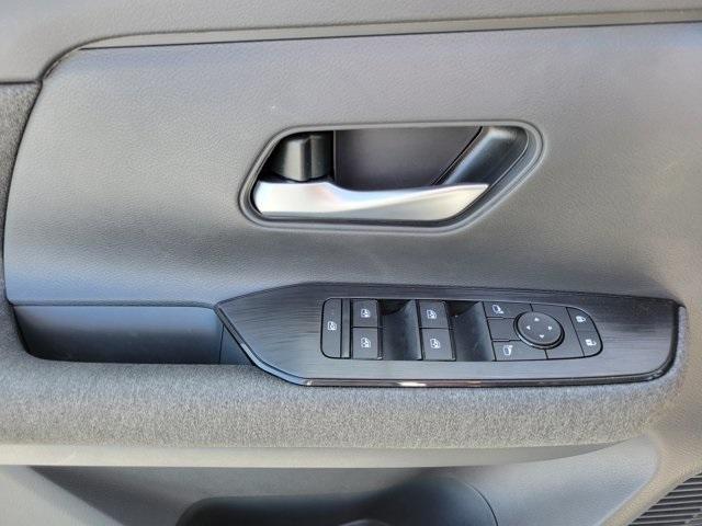 new 2025 Nissan Kicks car, priced at $24,311