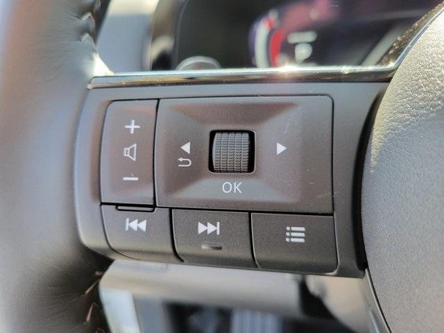 new 2025 Nissan Pathfinder car, priced at $41,360