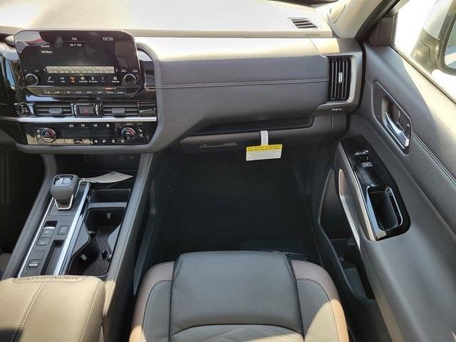 new 2025 Nissan Pathfinder car, priced at $41,360