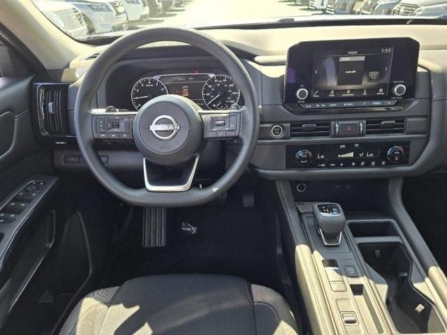new 2025 Nissan Pathfinder car, priced at $34,521
