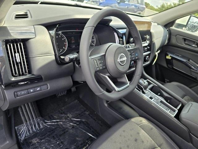 new 2025 Nissan Pathfinder car, priced at $39,605