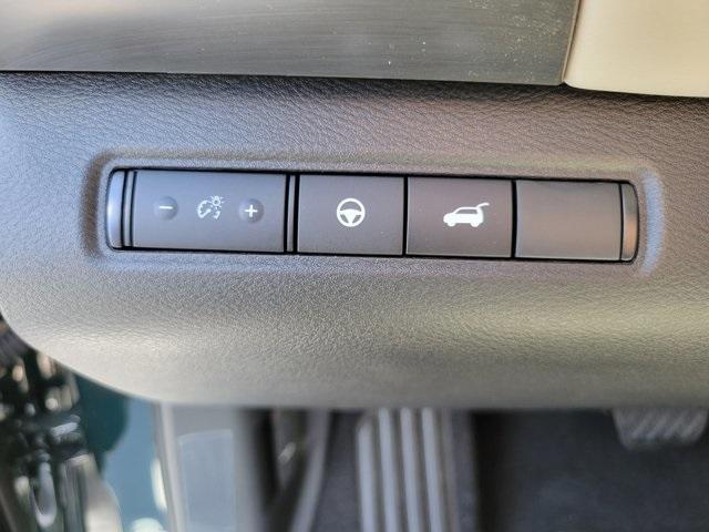 new 2025 Nissan Pathfinder car, priced at $34,040