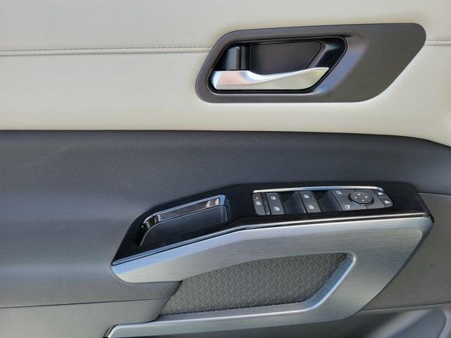 new 2025 Nissan Pathfinder car, priced at $34,040