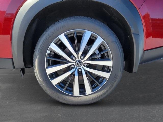 new 2025 Nissan Pathfinder car, priced at $46,360