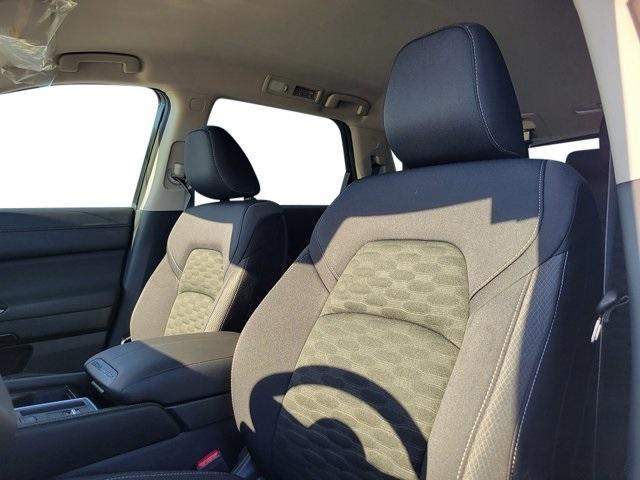 new 2025 Nissan Pathfinder car, priced at $38,221
