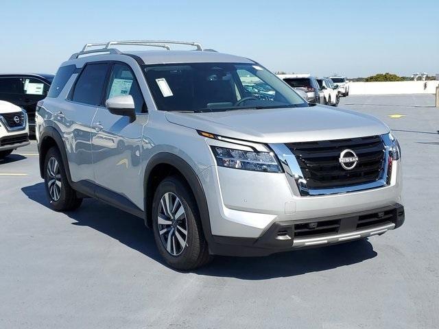 new 2025 Nissan Pathfinder car, priced at $40,352