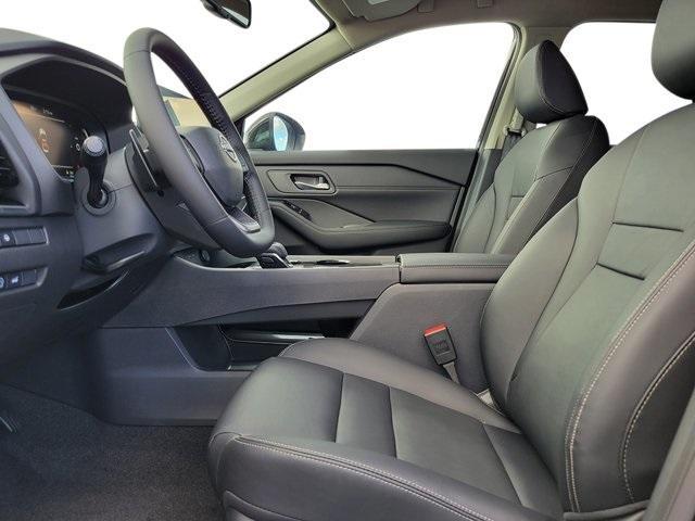 new 2025 Nissan Rogue car, priced at $33,332