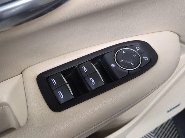 used 2019 Cadillac XT5 car, priced at $15,588