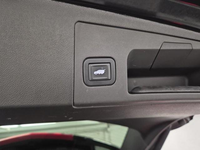 used 2019 Cadillac XT5 car, priced at $15,588