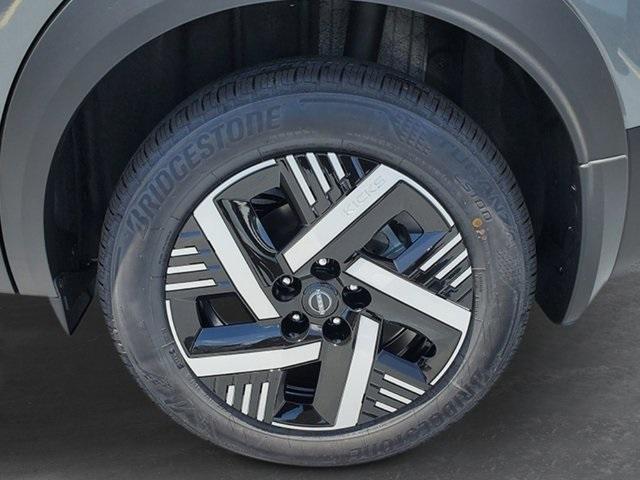 new 2025 Nissan Kicks car, priced at $23,881