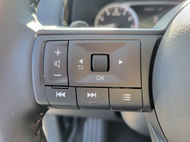 new 2025 Nissan Pathfinder car, priced at $38,221