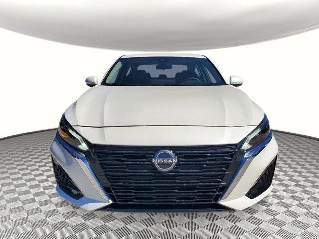 new 2025 Nissan Altima car, priced at $27,305