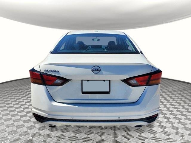 new 2025 Nissan Altima car, priced at $27,305