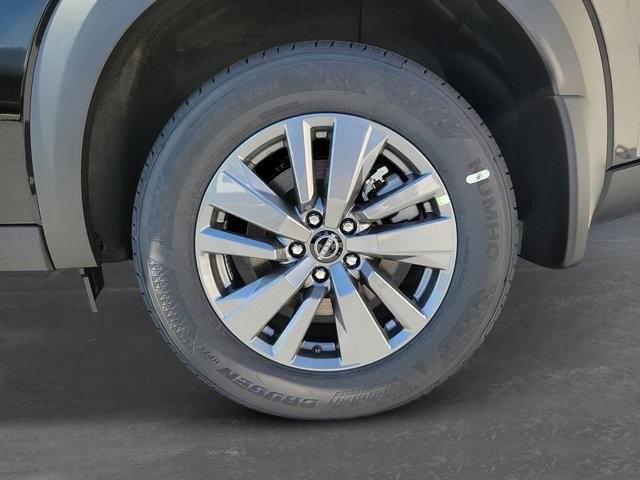 new 2025 Nissan Pathfinder car, priced at $40,070