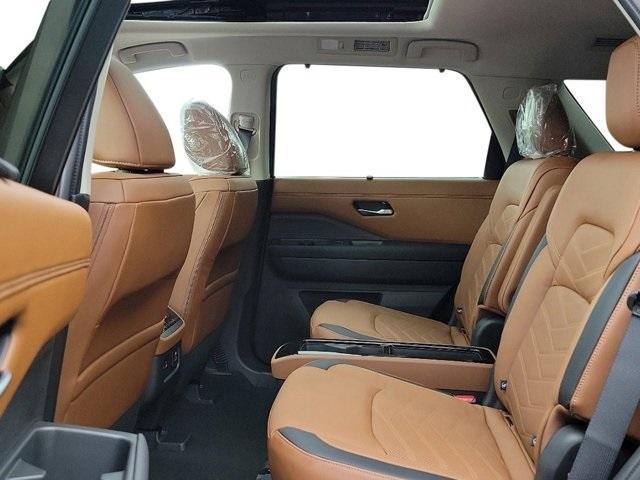 new 2025 Nissan Pathfinder car, priced at $49,902