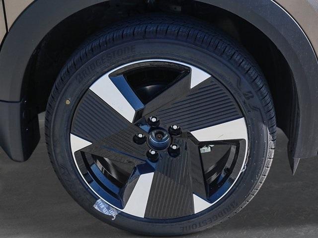 new 2025 Nissan Kicks car, priced at $25,892