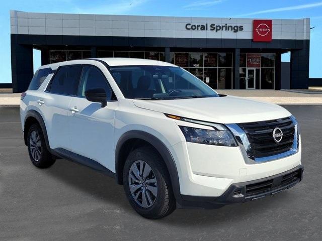 new 2025 Nissan Pathfinder car, priced at $35,100