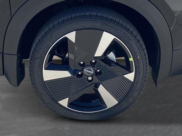 new 2025 Nissan Kicks car, priced at $25,892