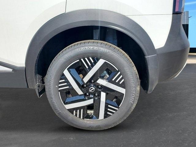 new 2025 Nissan Kicks car, priced at $23,981