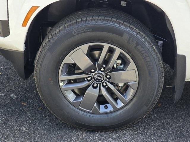 new 2025 Nissan Frontier car, priced at $36,398