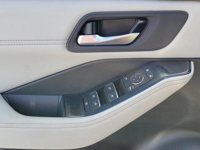 new 2025 Nissan Rogue car, priced at $34,962