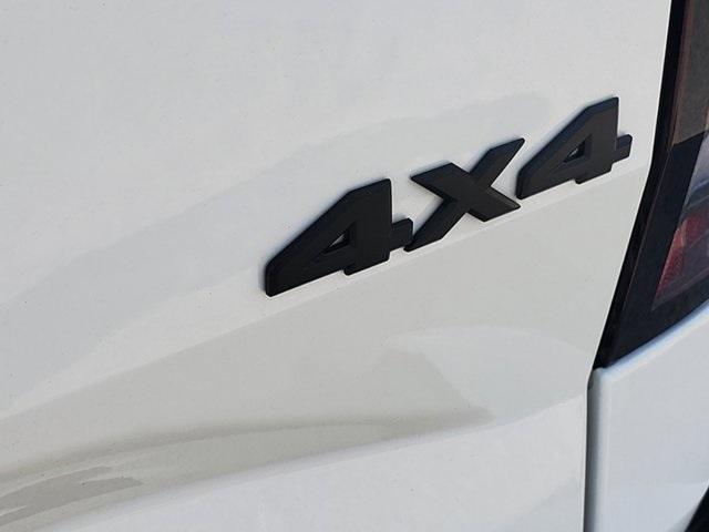 new 2026 Nissan Frontier car, priced at $39,605