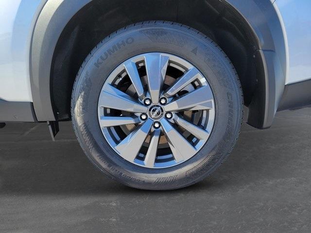 new 2025 Nissan Pathfinder car, priced at $40,070