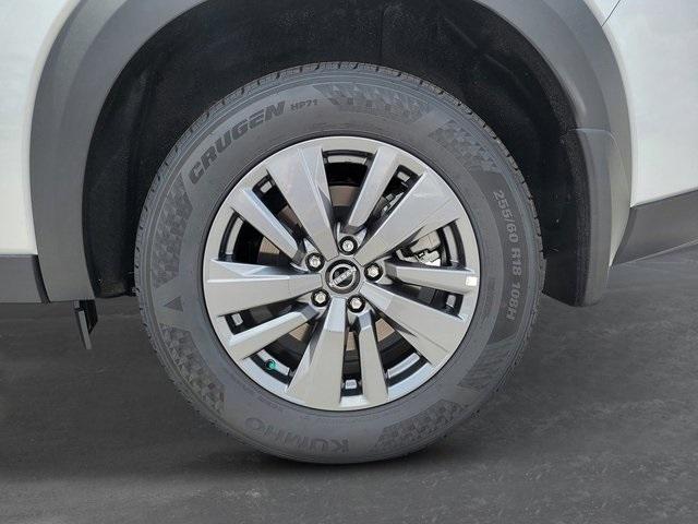 new 2025 Nissan Pathfinder car, priced at $35,100