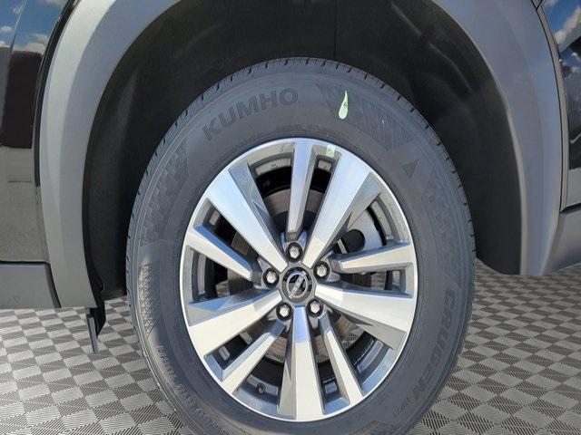 new 2025 Nissan Pathfinder car, priced at $34,190