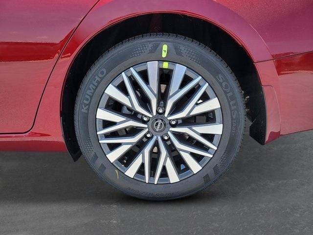 new 2025 Nissan Altima car, priced at $25,370