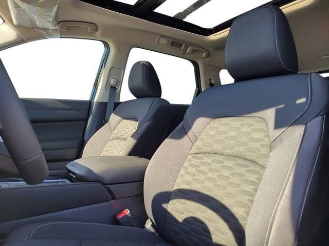 new 2025 Nissan Pathfinder car, priced at $40,002
