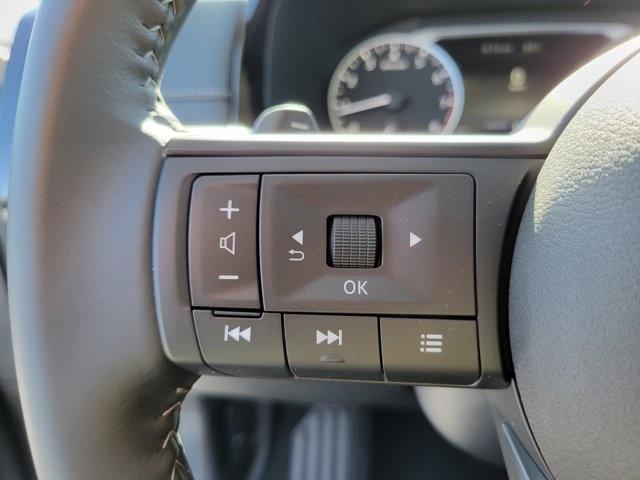 new 2025 Nissan Pathfinder car, priced at $40,002