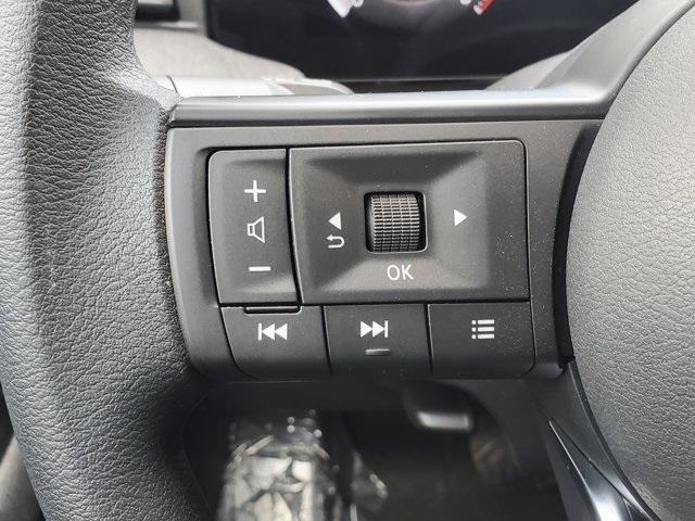 new 2025 Nissan Kicks car, priced at $24,221