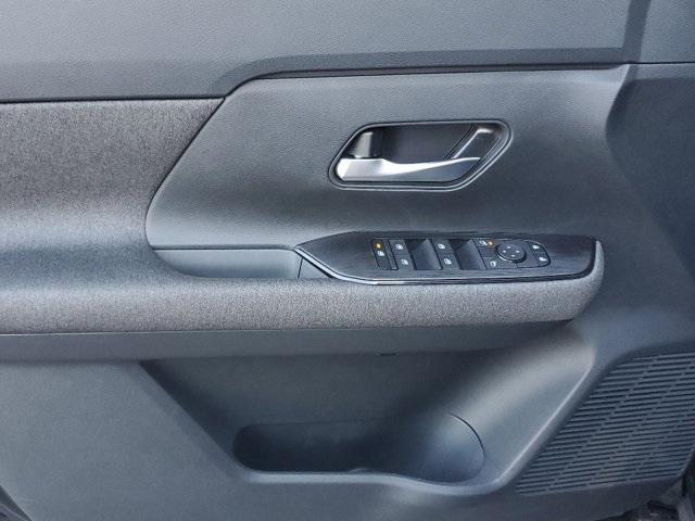new 2025 Nissan Kicks car, priced at $25,231