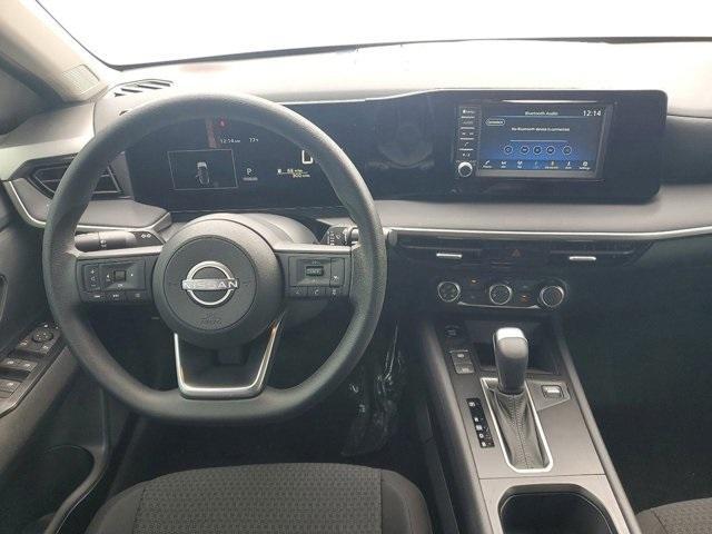 new 2025 Nissan Kicks car, priced at $22,083