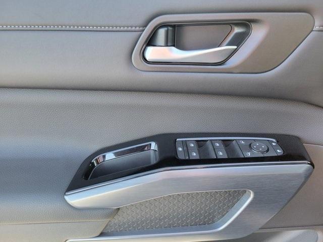 new 2025 Nissan Pathfinder car, priced at $41,630