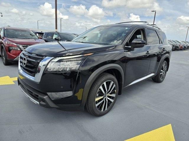 new 2025 Nissan Pathfinder car, priced at $48,819