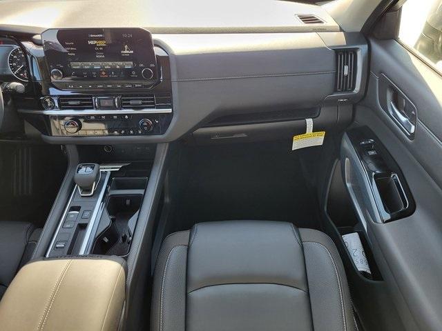 new 2025 Nissan Pathfinder car, priced at $40,321
