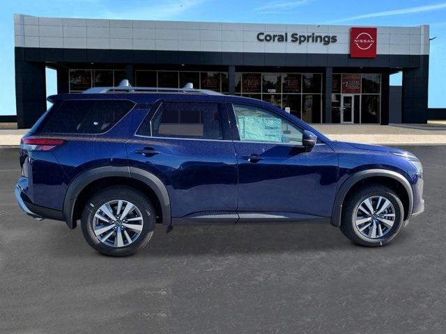 new 2025 Nissan Pathfinder car, priced at $40,321