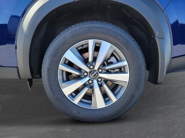 new 2025 Nissan Pathfinder car, priced at $40,321