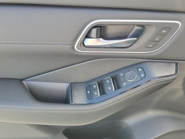 new 2025 Nissan Rogue car, priced at $38,500