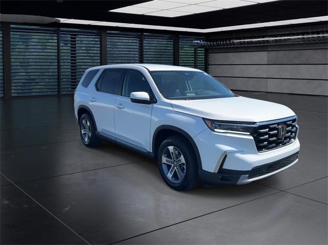 new 2025 Honda Pilot car, priced at $49,350