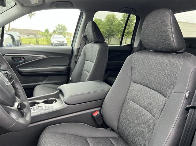 new 2025 Honda Ridgeline car, priced at $42,000