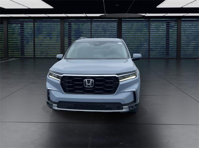 new 2025 Honda Pilot car, priced at $51,450