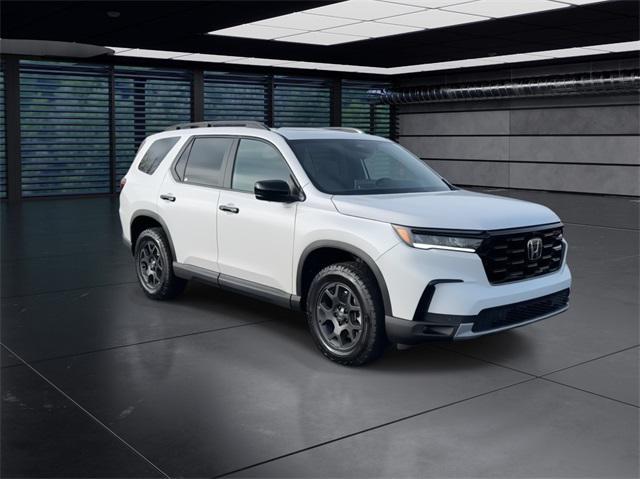 new 2025 Honda Pilot car, priced at $51,730