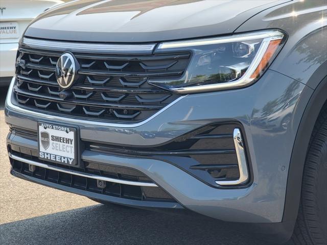 used 2025 Volkswagen Atlas car, priced at $48,600