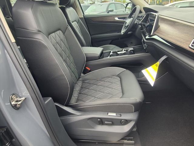 new 2025 Volkswagen Atlas car, priced at $51,810