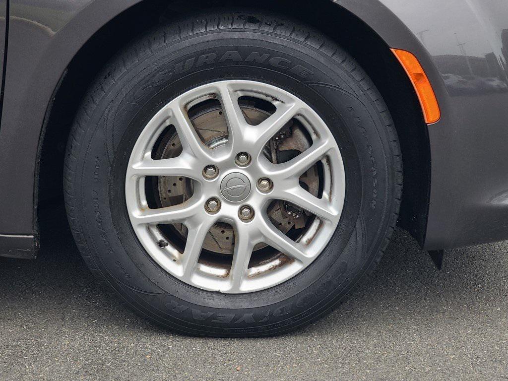 used 2020 Chrysler Pacifica car, priced at $13,400